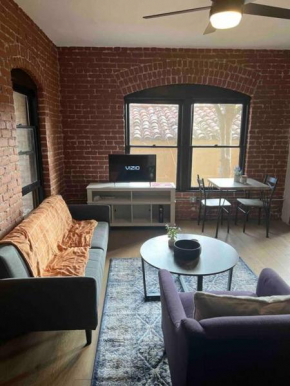 LUX BROWN STONE 1BD1BR - West Hollywood/Parking